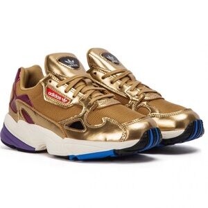 🌟 Adidas Originals Falcon gold sneaker athletic trainer size 7